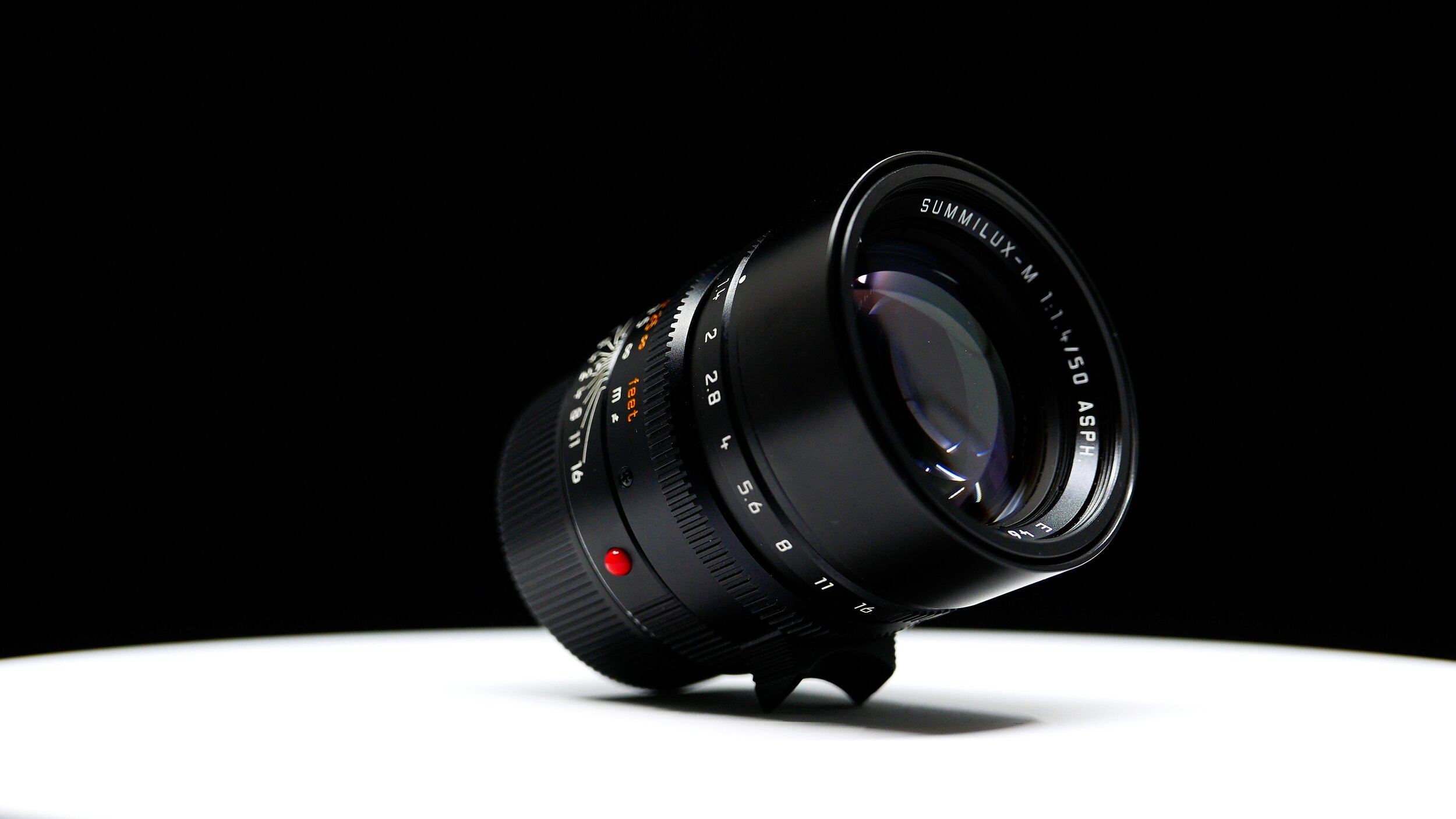 Leica Summilux 50mm F/1.4 E46 Lens